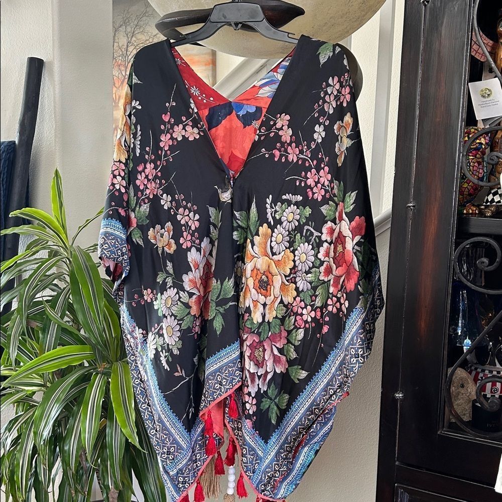 Johnny Was Floral Kimono Cardigan- 2 looks beautiful - Picture 2 of 2